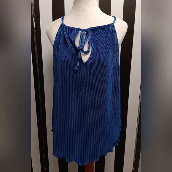 NWT blue ribbed halter top - Picture 9 of 9